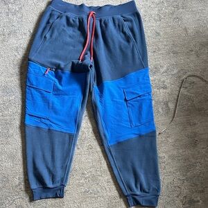 Lululemon Fleece cargo hiking jogger, size 14 
Two tone blue